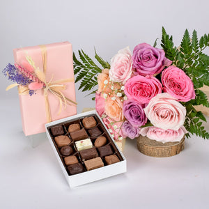 Fresh Roses With Milk And Dark Chocolates 