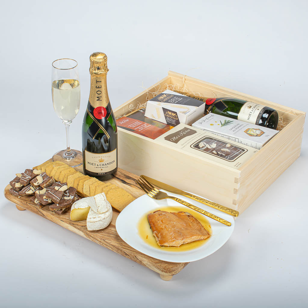 Moet & Chandon Brut 6 Btl Wooden Gift Case  Premium Wine gifts and wine  cases from