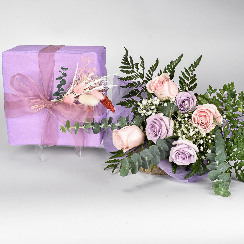 6 Lavender Roses With Spa Gift Box