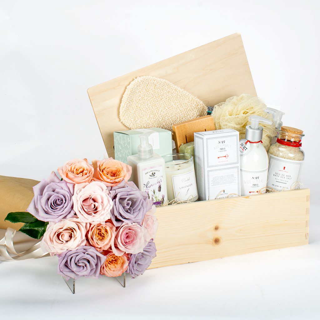 Naturally Luxurious Spa Gift With Roses